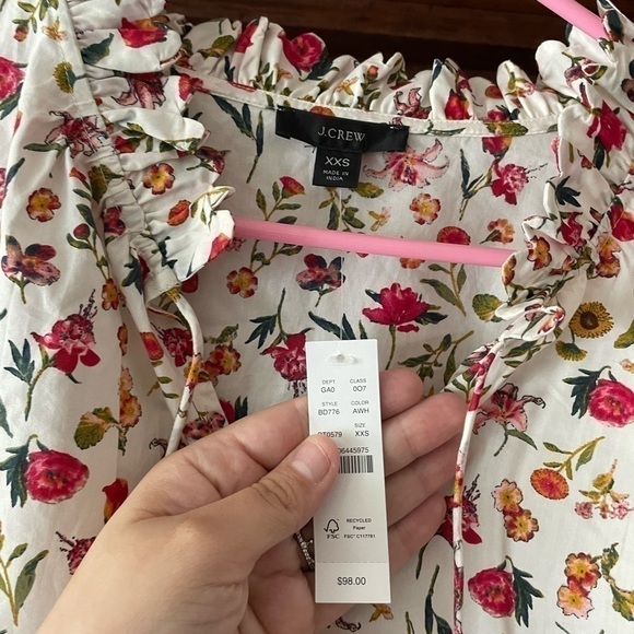 NWT J Crew Scalloped tie-neck top in vintage floral - Picture 7 of 7